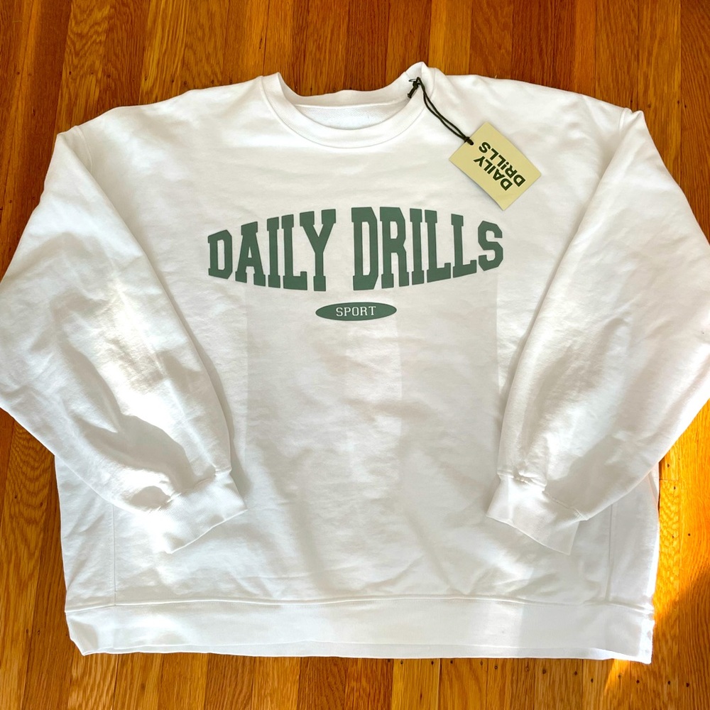 Daily Drills logo crewneck NWT!!!